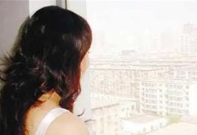 父亲出轨多年如何解决？（如何面对父亲的背叛？——家庭危机的处理方法）
