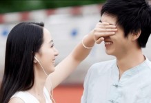 前任反常表现，心里仍有你！（5种反常表现揭示感情真相！）