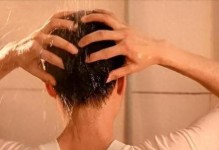半夜发神经怎么挽回形象？（15个方法告诉你如何在尴尬的场合下挽回形象）