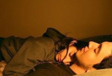 如何用行动去挽回分手后死心的男友？（15个实用行动，让你重获男友的心）