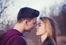 女人在婚姻出轨危机中的正确应对方式（如何让婚姻走出危机——出轨、修复、与未来）