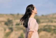 幸福婚姻的三个秘诀（女性必读的婚姻经营宝典，轻松建立幸福家庭）