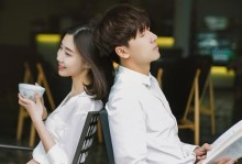 如何避开恋爱雷区（不要盲目秀恩爱，保持理智和尊重）