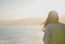 如何挽回女友的心？三招告诉你（情感专家教你以正确认识、理性沟通、改变自我实现爱情修复）