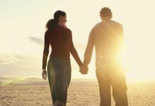 男友订婚了怎样挽回他？（掌握挽回技巧，重拾爱情）