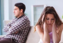 聪明女人的应对男人外遇方法（用智慧和技巧，成功应对男人的外遇风波）