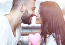 以触碰男友底线了，怎么挽回他的心？（挽回男友心灵的绝招与技巧，学会这个就能成为情感专家）