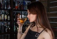 分手后女生如何挽回前男友（15个实用技巧让你挽回前男友的心）