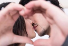 婚姻保卫战（如何应对婚姻中的出轨危机，拯救破碎的家庭）