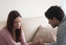 老公出轨如何挽回？15个行为让你恢复爱情（破镜重圆，重拾幸福，让你的爱情再次绽放）